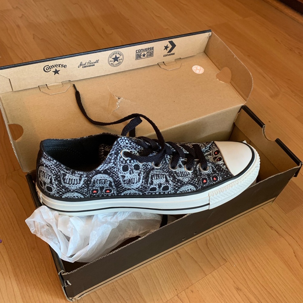Skull Converse